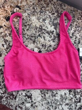 NWT Women’s Textured Pink Swimsuit Top - Bar III Size M